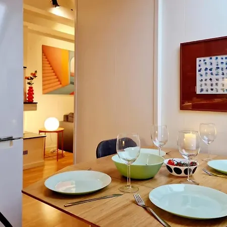 King Bed Great Location Floor *