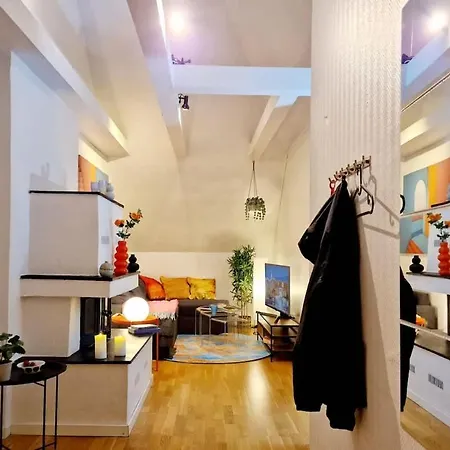 King Bed Great Location Floor 度假居