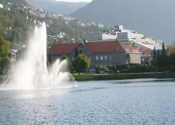 King Bed Great Location Floor Vakantiehuis Bergen